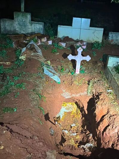  suspeito afirmou que acreditava ter retirado os restos mortais de sua mãe