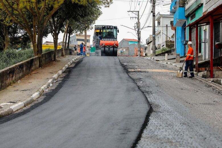 Intervenção integra o maior programa de recapeamento já realizado no município