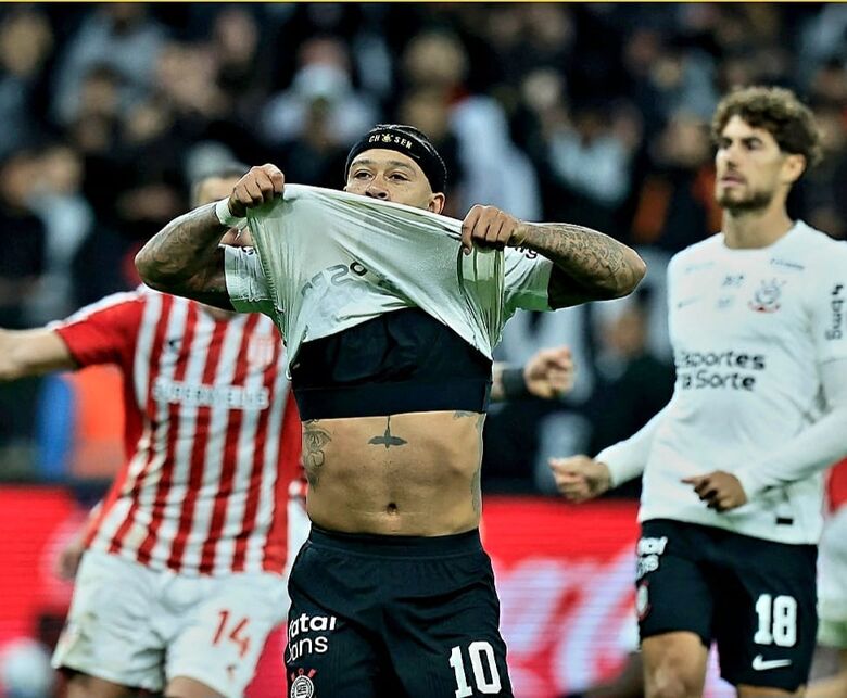  Corinthians perde para o Estudiantes e é eliminado da Libertadores