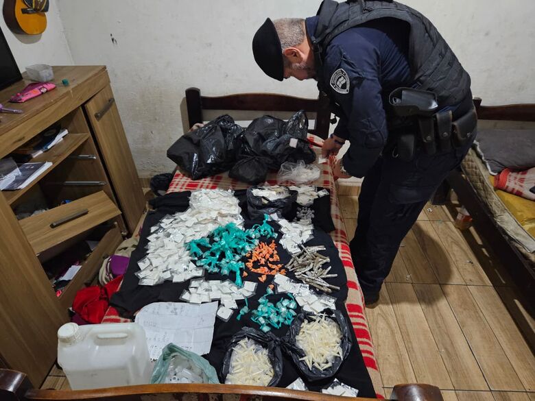 Operação Tráfico Zero apreende 4,5 mil entorpecentes e encontra duas casas-bomba em Itaquá