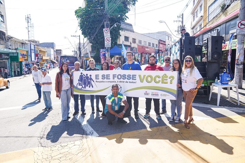 A ação ocorreu no calçadão da Av. XV de Novembro