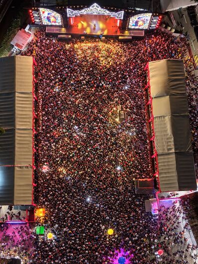 A Orquídea Fest Poá 2026 chegou ao fim neste domingo (27), com o show do cantor Péricles e um público de mais de 200 mil pessoas ao longo dos cinco dias de programação