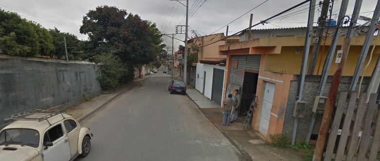 Carros pegaram fogo na Rua Joaquim Monteiro Diogo