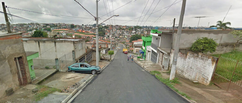 Mulher foi esfaqueada pelo marido na residência em que moram na Vila Jamil