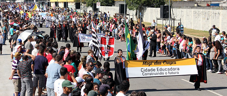 Desfile espera atrair dois mil participantes