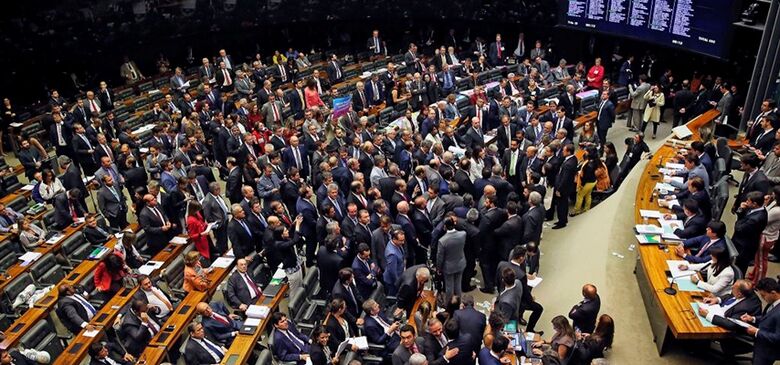 Câmara rejeitou autorização para STF investigar denúncia contra o presidente Michel Temer