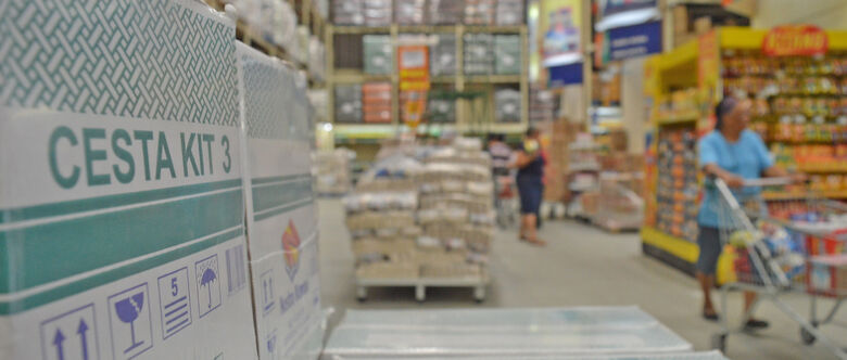 Diferença de preço entre as duas cestas é de R$ 97,90