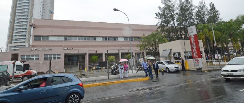 Hospital das Clínicas Luzia de Pinho Melo fica na Rua Manoel de Oliveira, S/N - Vila Mogilar, em Mogi das Cruzes