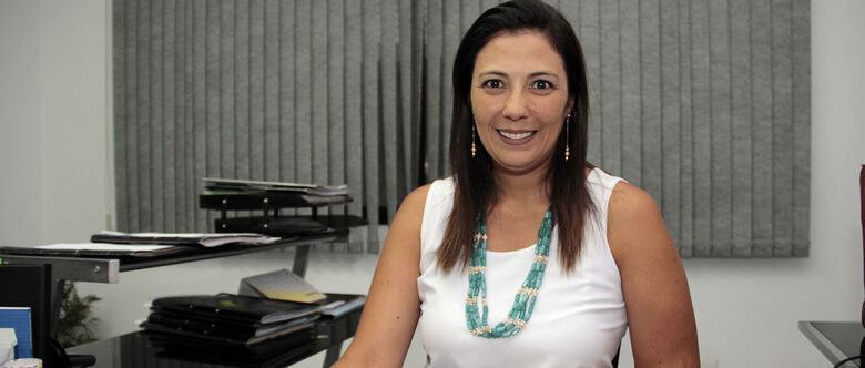 Coordenadora do Procon, Daniela Itice, orienta à população de Suzano