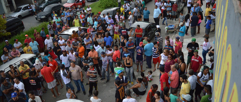 Manifestantes fizeram protesto ontem em Suzano