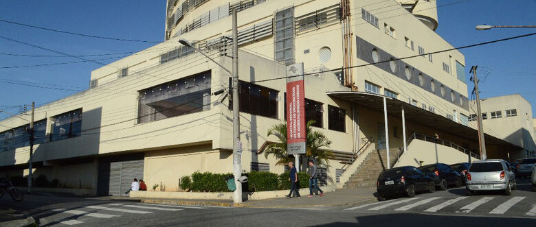 Suspeito ferido foi levado ao Hospital Regional Dr. Osíris Florindo Coelho em Ferraz