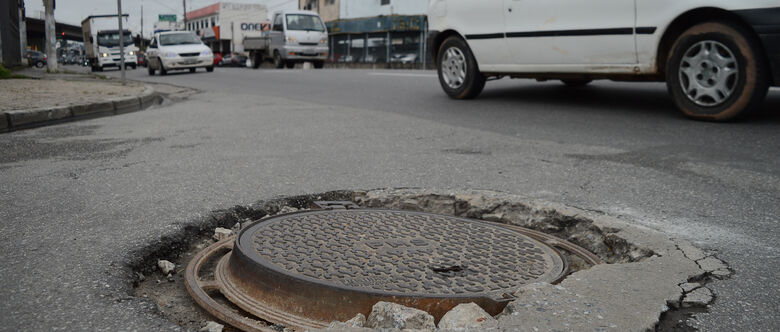 Sabesp afirma que tampas de bueiros não são de sua responsabilidade