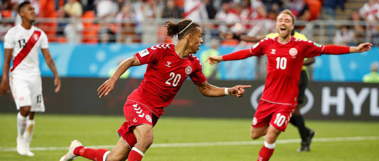 Comemoração do primeiro gol da Dinamarca