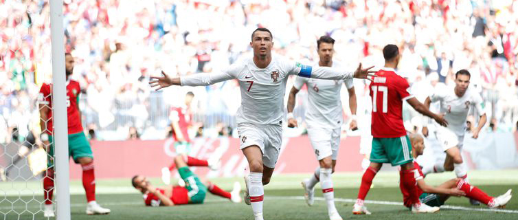 Cristiano Ronaldo comemora o gol marcado contra Marrocos
