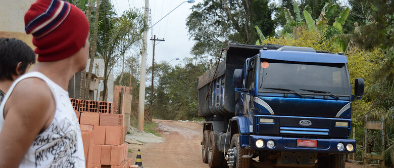 Reportagem do DS contou a passagem de 5 caminhões (de carga pesada) pelo local durante 30 minutos