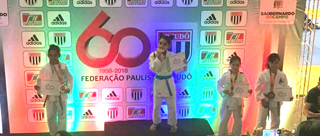 Suzanense, Lara Yuri Kuuano, de 8 anos, foi medalha de ouro na categoria sub-9, do Campeonato Paulista de Judô