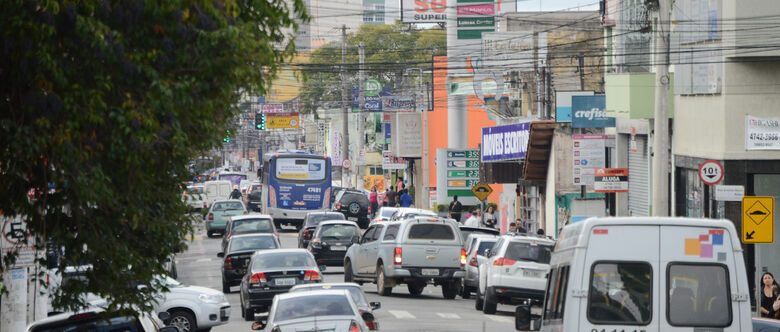 Rua General Francisco Glicério é a via com o maior número de empreendimentos