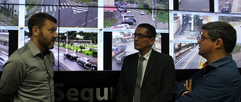 Equipe foi recebida pelo prefeito Adriano Leite e o secretário de Segurança Pública, Edson Roberto Pinto de Moraes