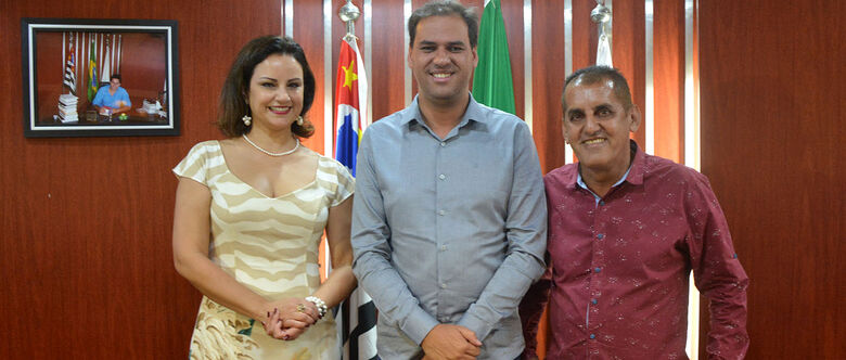 Gian Lopes deu posse nesta sexta-feira (14) aos dois novos secretários municipais em Poá