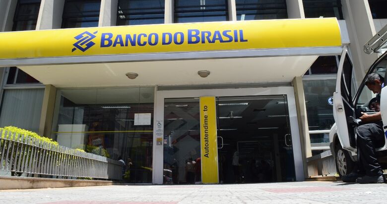 População poderá utilizar os canais alternativos, como mobile e internet banking, caixas eletrônicos, banco por telefone e correspondentes para fazer transações financeiras
