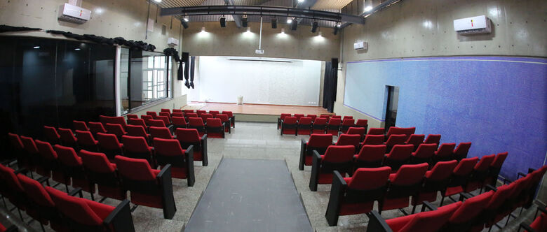 Para a cerimônia de entrega, estão programadas a exibição de um curta-metragem contando a história da atriz Wilma Bentivegna e uma apresentação musical do grupo “Ricardo de Deus Trio”