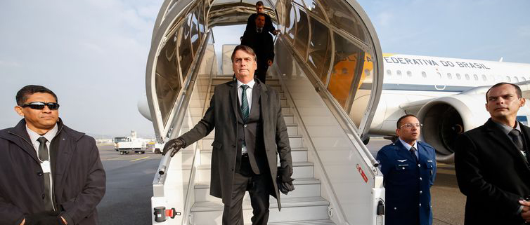 Presidente da República, Jair Bolsonaro, durante chegada à Suíça