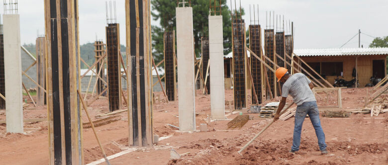 Obras das três novas unidades da rede municipal de ensino de Suzano que estão em andamento atualmente seguem o cronograma de trabalhos, com conclusão prevista a partir do segundo semestre deste ano