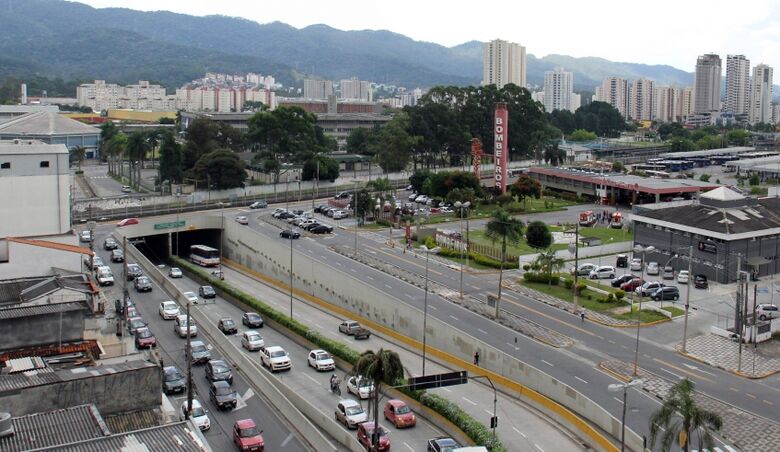 Nos dias de interdição, a orientação para os motoristas é utilizar a passagem de nível da avenida Manoel Bezerra de Lima Filho ou o complexo viário Jornalista Tirreno Dasambiagio