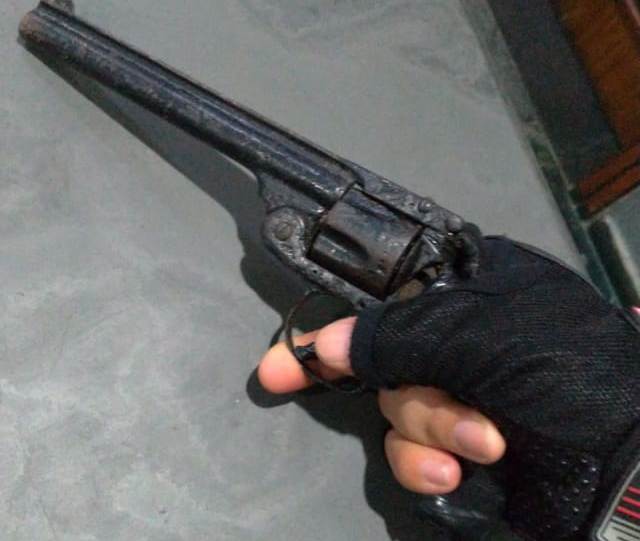 Polícia Militar localizou revólver calibre 32 com um dos suspeitos