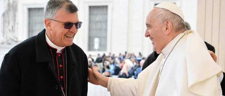 Bispo de Mogi celebra missa no Vaticano e se reúne com o Papa