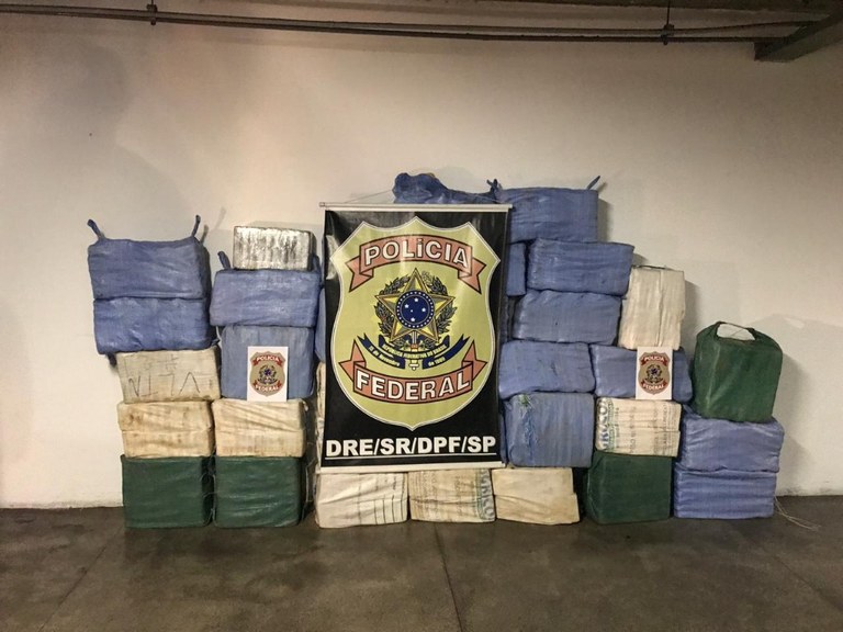 Agentes federais apreenderam 970 quilos de cocaína