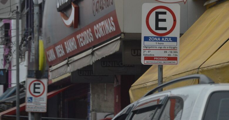 Poucas vagas geram indignação aos motoristas