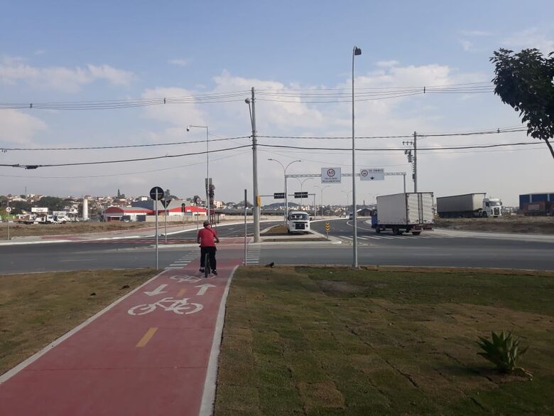 Entre as solicitações, destacam-se a implantação de um semáforo na rotatória que dá acesso ao Viaduto Argeu Batalha