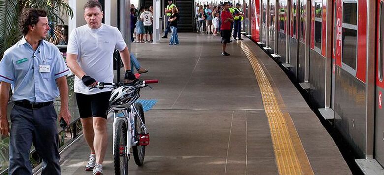 Embarque de ciclistas em trem de São Paulo aumenta 332% em 10 anos