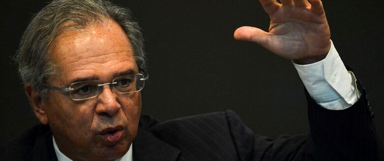 'Tenham um pouco de paciência', diz Guedes sobre recuperação econômica
