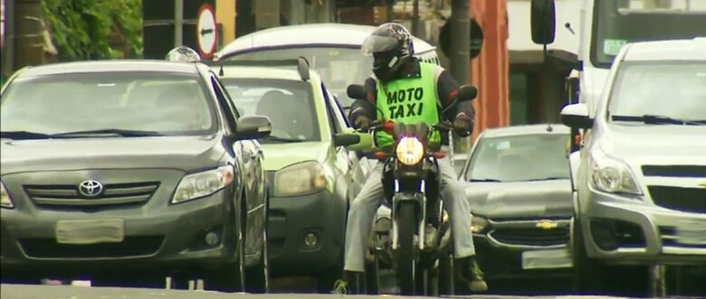 Suzano descarta lei específica para mototáxis; motociclistas divergem
