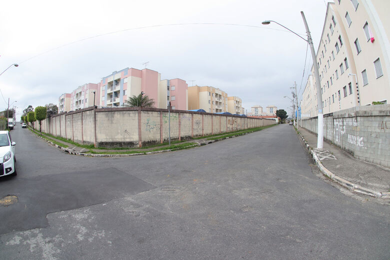 Local escolhido foi a rua Martha, no trecho entre as ruas Ipês e Gato Cinzento