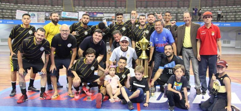 95 Import vence a Marabraz nos pênaltis e conquista a Copa Comércio de Futsal