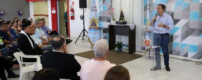 Prefeitura recebe imagem peregrina de Nossa Senhora Aparecida