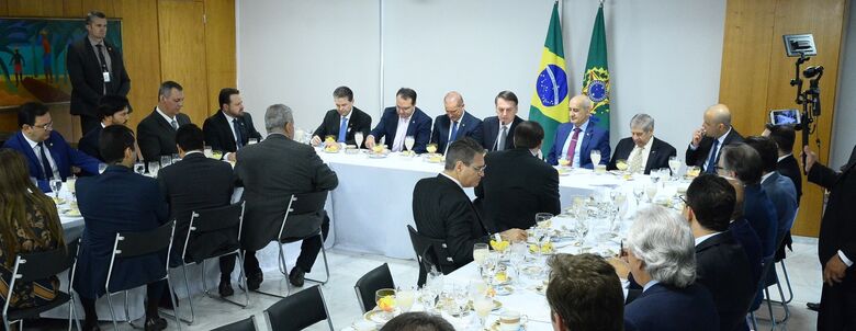 Bertaiolli discute economia e desenvolvimento social em reunião com Bolsonaro
