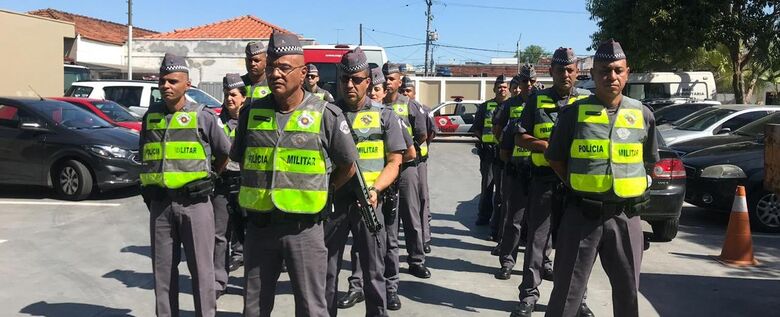 Operação São Paulo Mais Seguro aborda 968 pessoas e vistoria 716 veículos na região