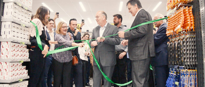 Comercial Esperança inaugura 18ª unidade da marca em Itaquá