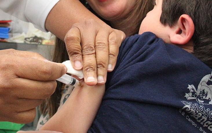 Vacina está disponível em todas as unidades de saúde