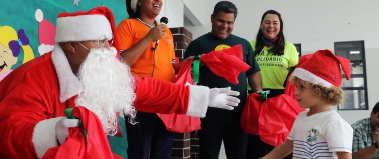 Entrega de brinquedos da campanha Natal de Sorrisos 2019 tem início