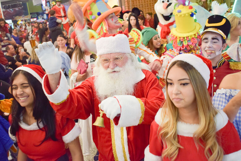 O Garden oferece 120 lojas que integram o centro de compras nos segmentos de moda, beleza, artigos esportivos, acessórios, alimentação, eletroeletrônicos e serviços