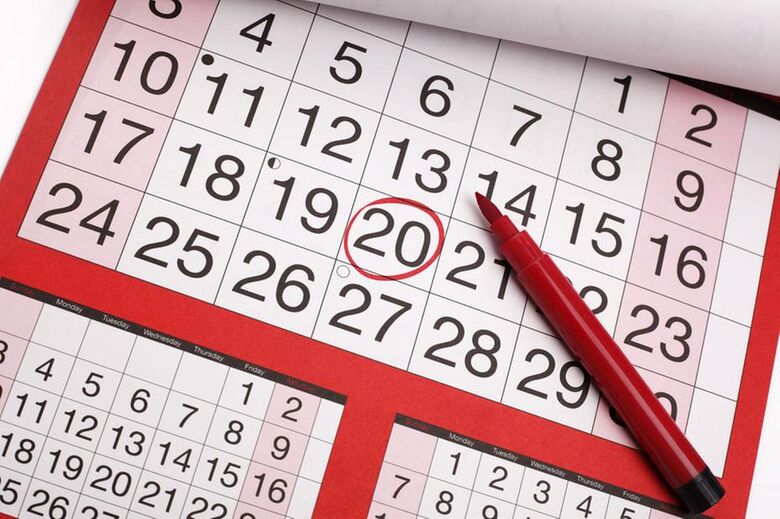 Exceções aos feriados colados ao fim de semana são 1º de janeiro (Confraternização Universal), caindo em uma quarta-feira; 21 de abril (Tiradentes), que será em uma terça-feira e o Corpus Christi (11 de junho), que sempre cai às quintas-feiras 60 dias apó