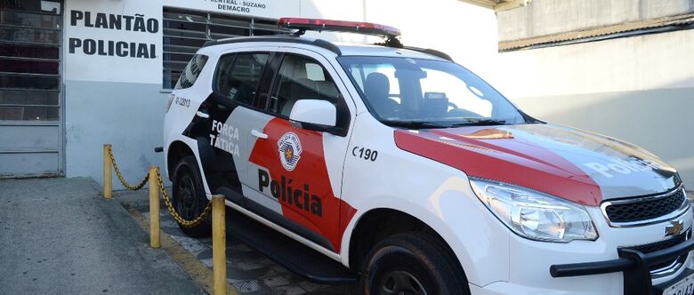 Policiais militares (PMs) prenderam suspeito em Suzano