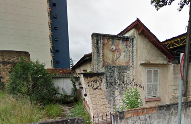 Símbolo existia em residência que foi demolida