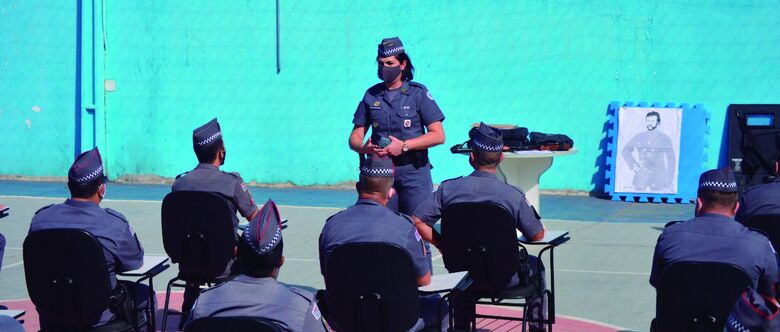 PMs passaram ontem por treinamento na sede do 32º Batalhão