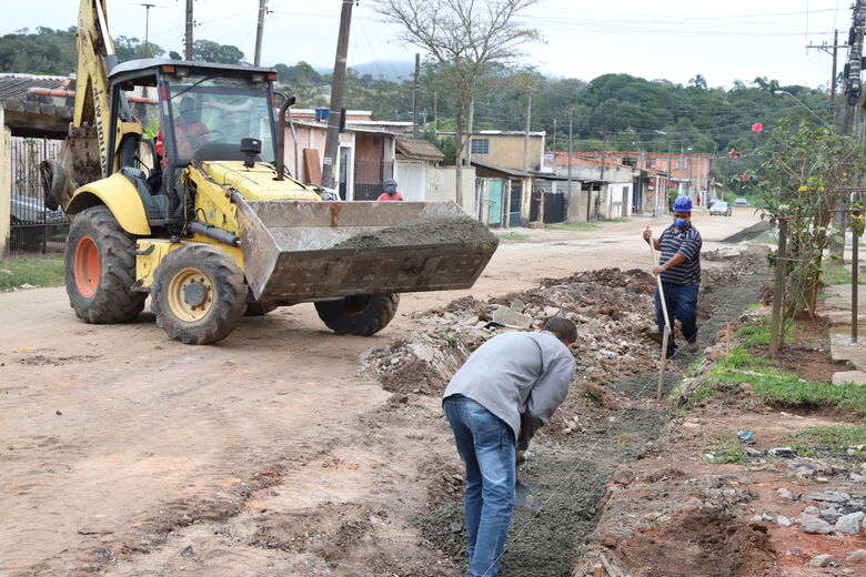 Trabalhos no Parque Palmeiras ocorrem simultaneamente a outra obra de infraestrutura na região sul da cidade